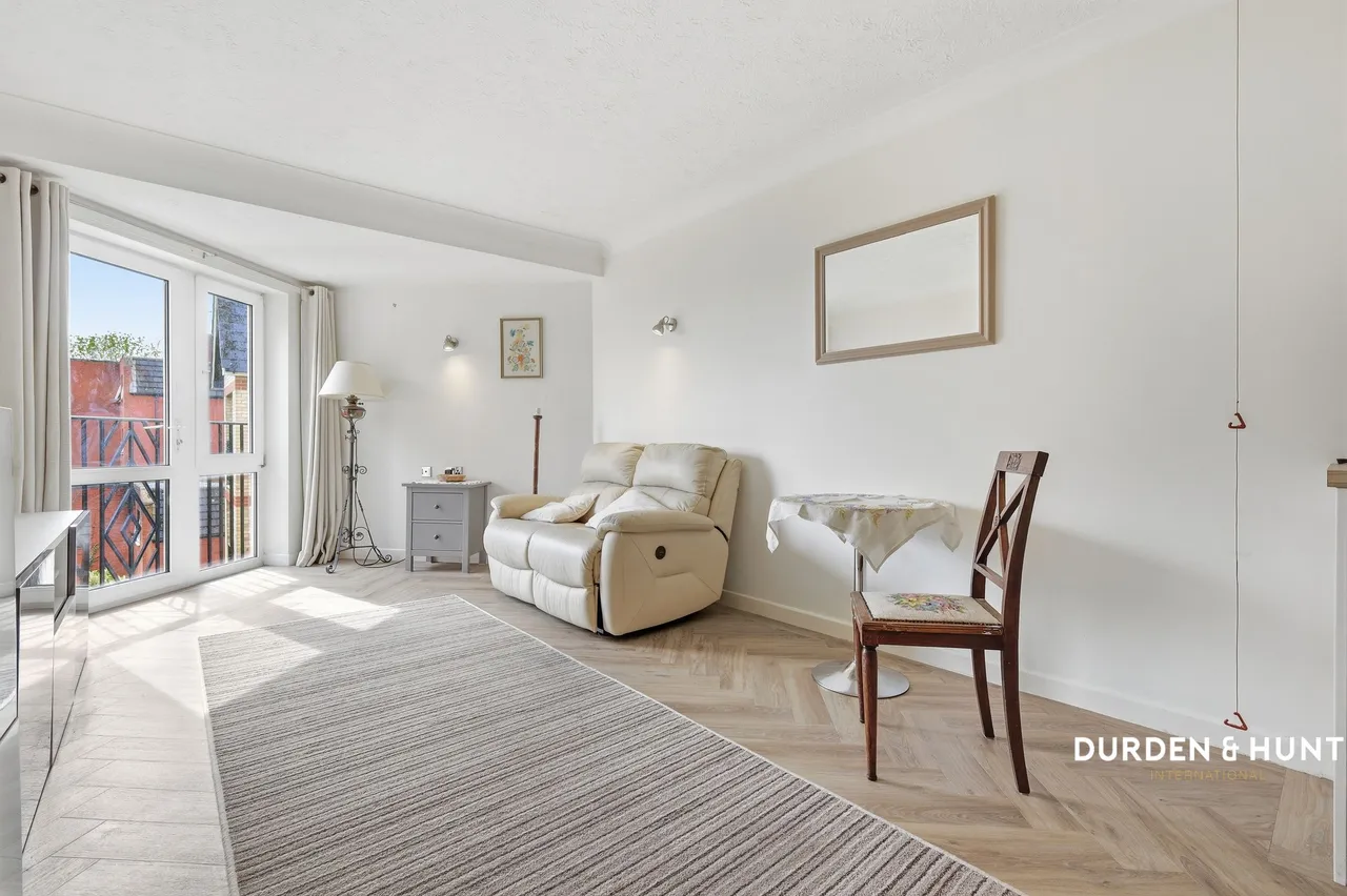 Grange Avenue, Woodford Green, IG8, photo 4
