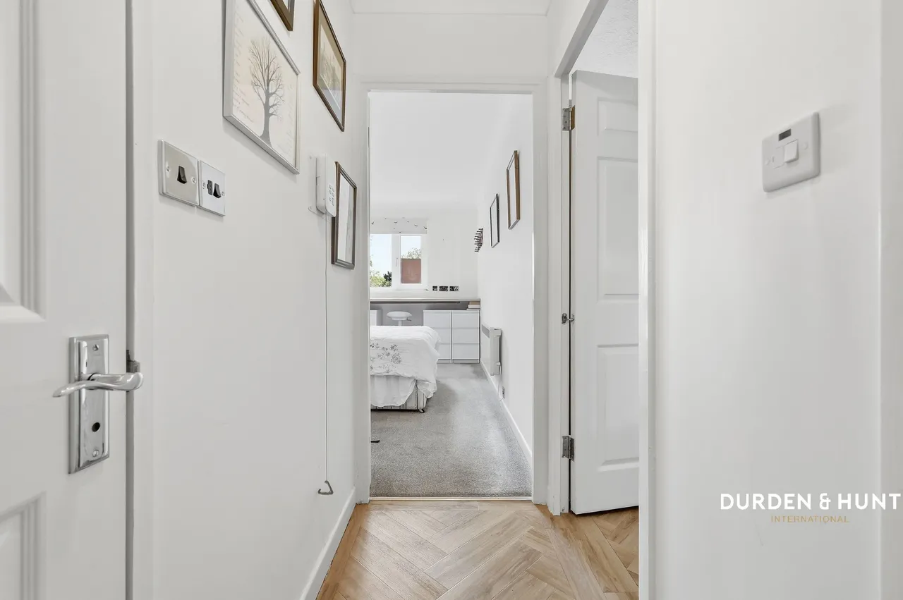 Grange Avenue, Woodford Green, IG8, photo 8