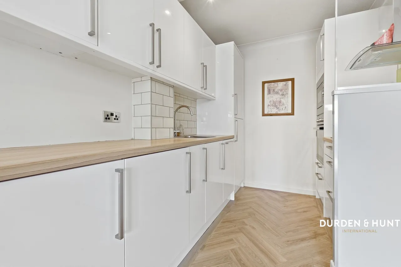 Grange Avenue, Woodford Green, IG8, photo 6