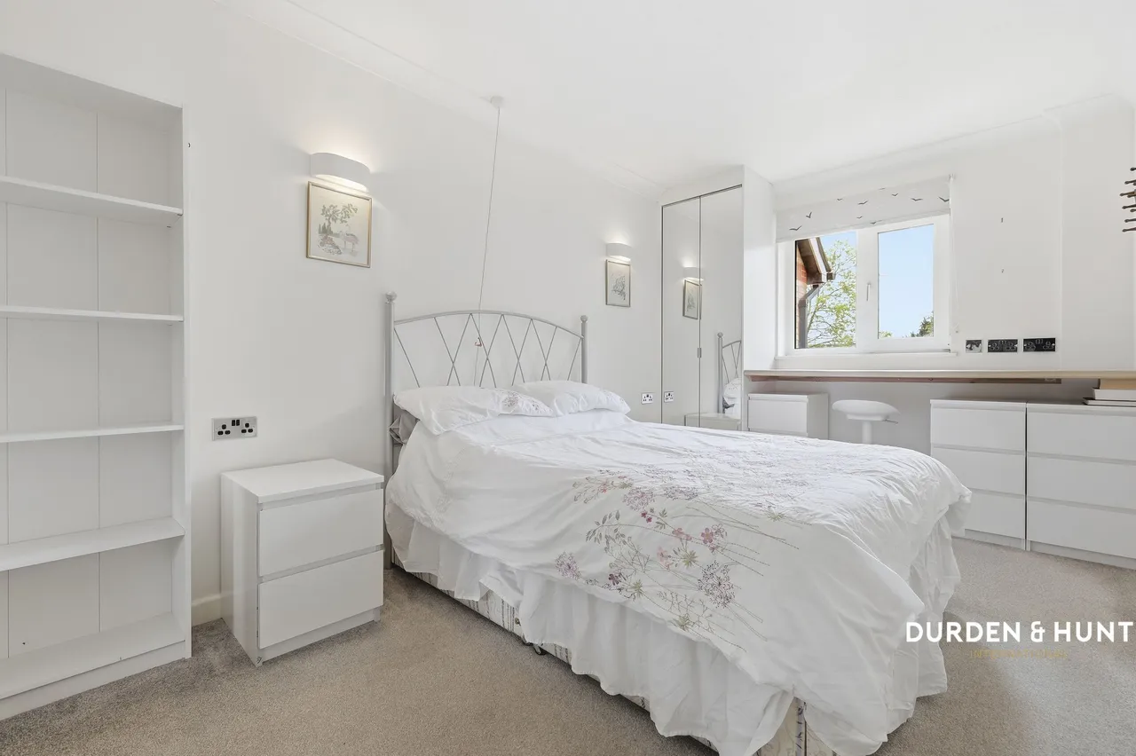 Grange Avenue, Woodford Green, IG8, photo 9