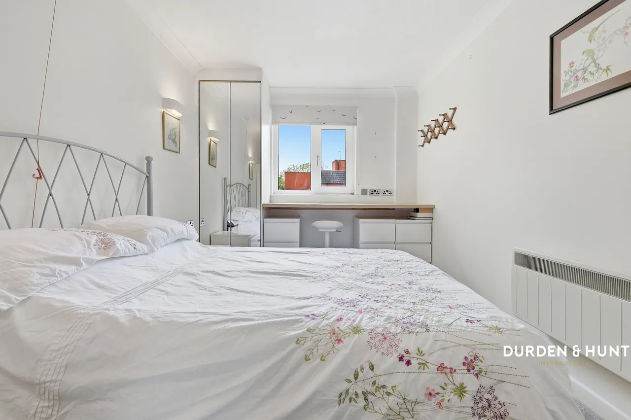 Grange Avenue, Woodford Green, IG8, photo 11