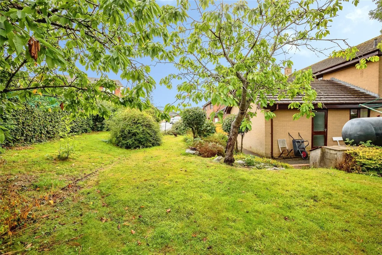 Bow Street, SY24, photo 30