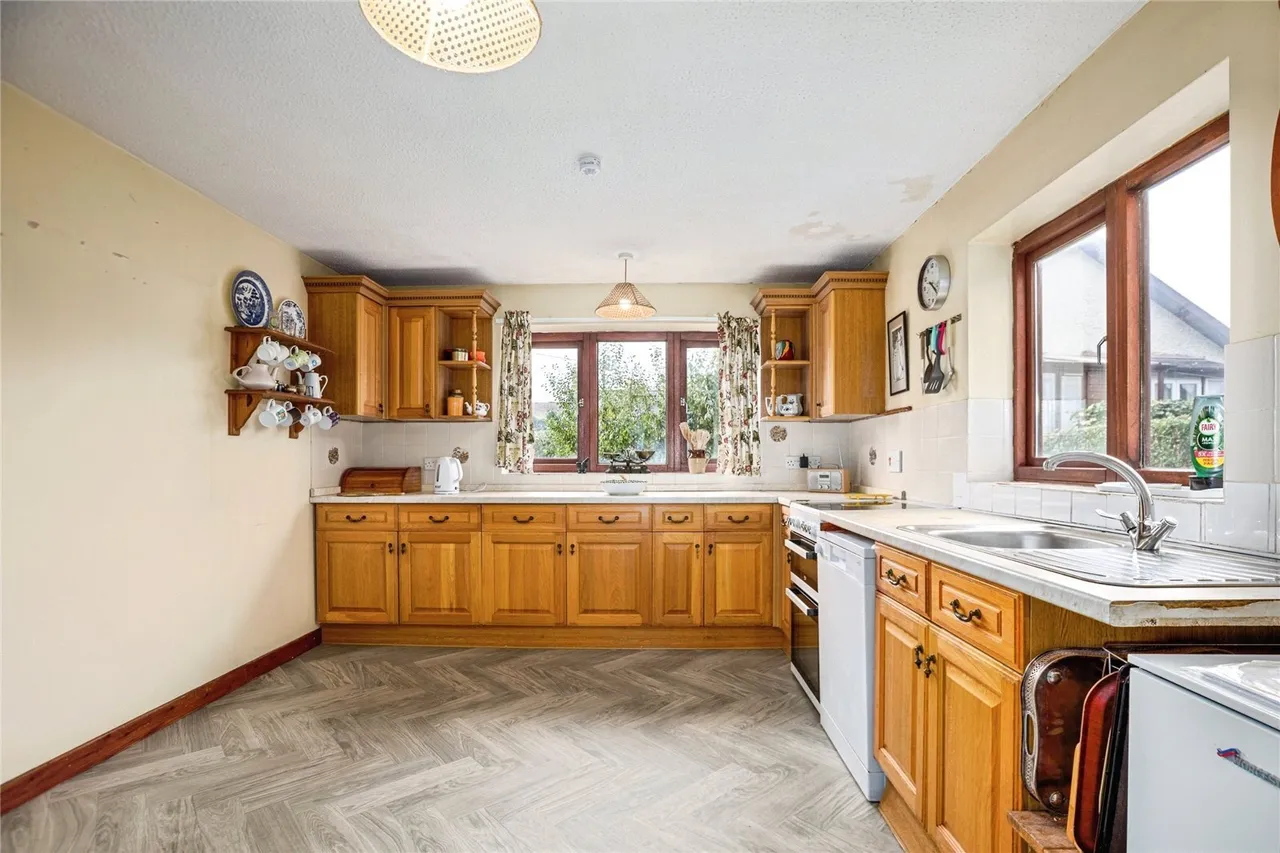 Bow Street, SY24, photo 10