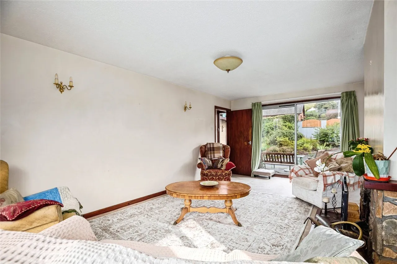 Bow Street, SY24, photo 7
