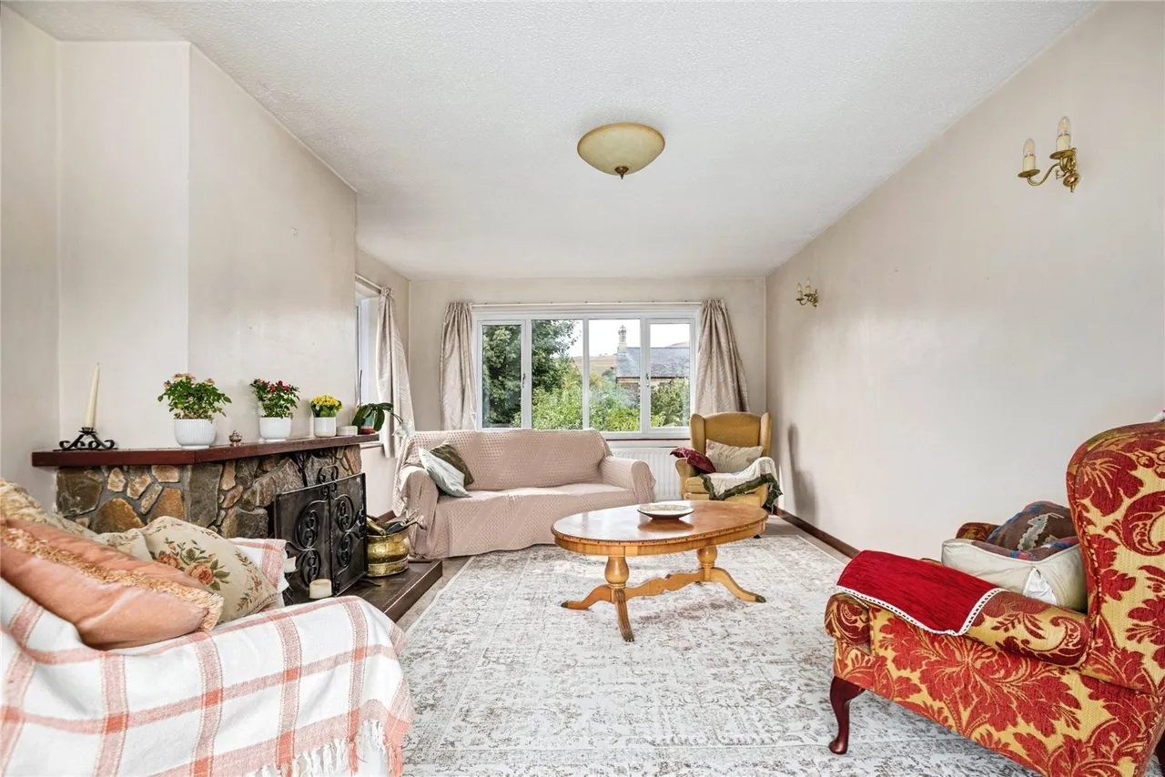 Bow Street, SY24, photo 4