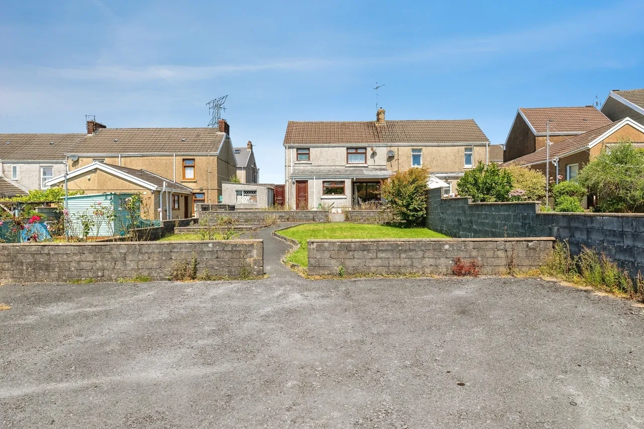 Llandafen Road, Llanelli, SA14, photo 13