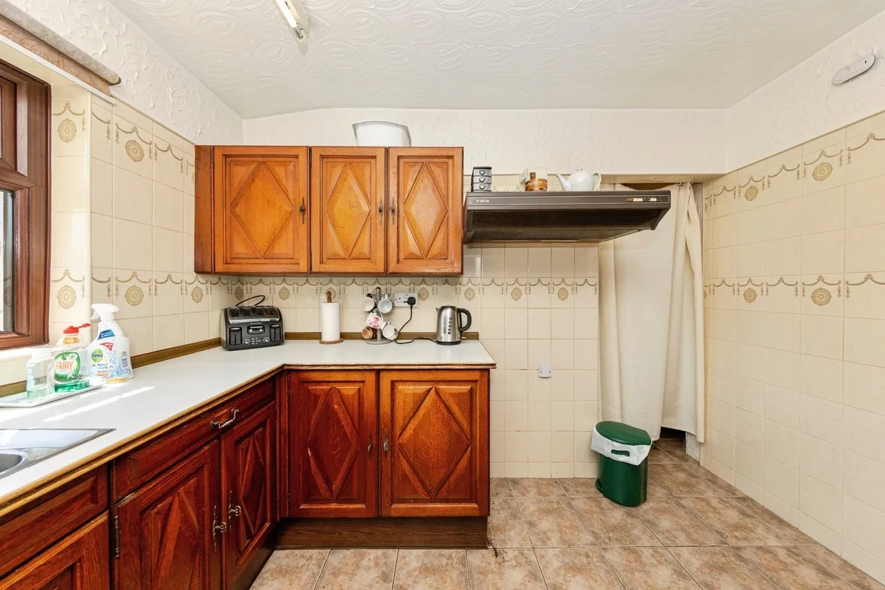 Llandafen Road, Llanelli, SA14, photo 9
