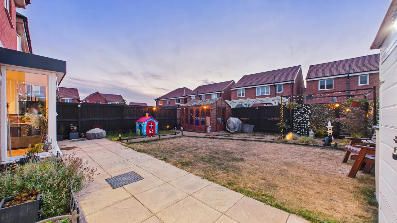 Cotgrave Drive, Bircotes, DN11, photo 16