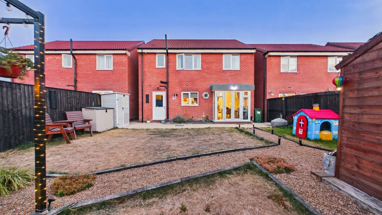 Cotgrave Drive, Bircotes, DN11, photo 17