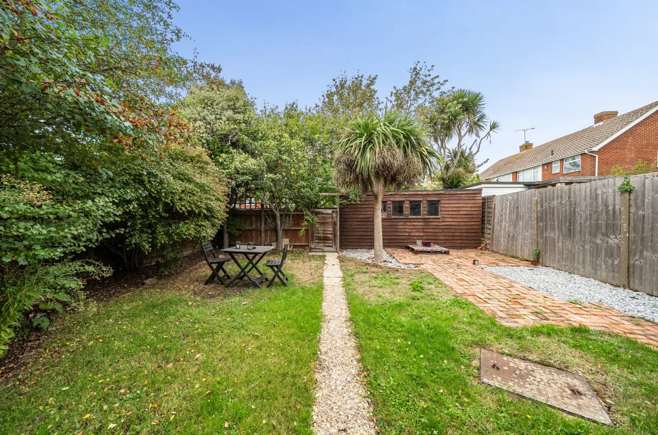 College Close, West Meads, PO21, photo 18