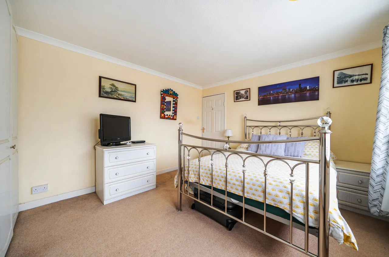 College Close, West Meads, PO21, photo 10
