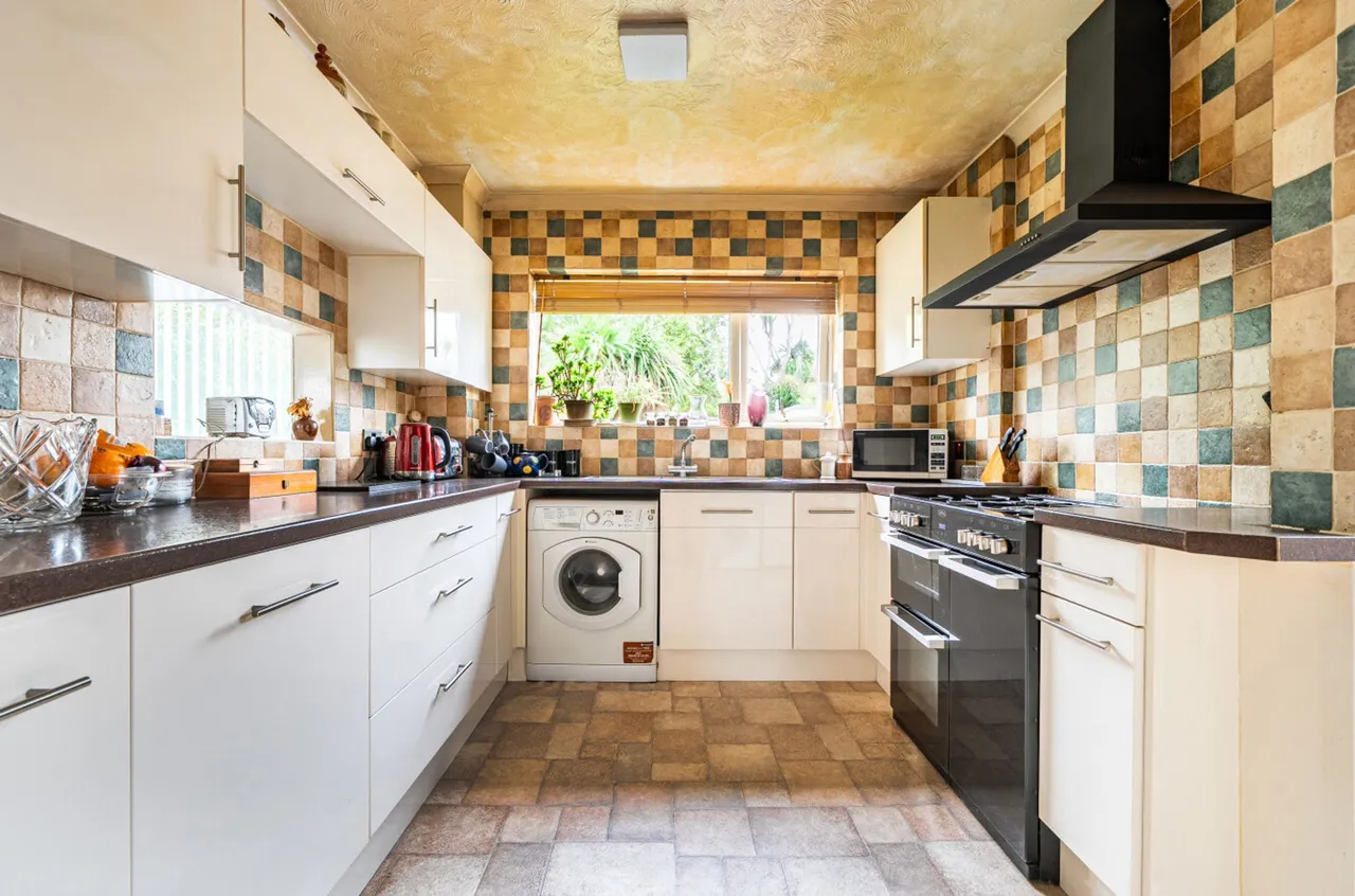College Close, West Meads, PO21, photo 7