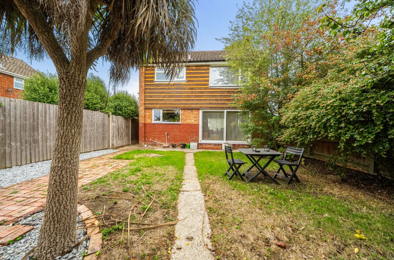 College Close, West Meads, PO21, photo 19
