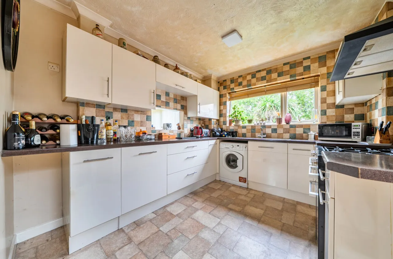 College Close, West Meads, PO21, photo 6