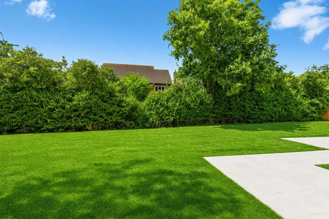 Arundel Road, Fontwell, photo 9