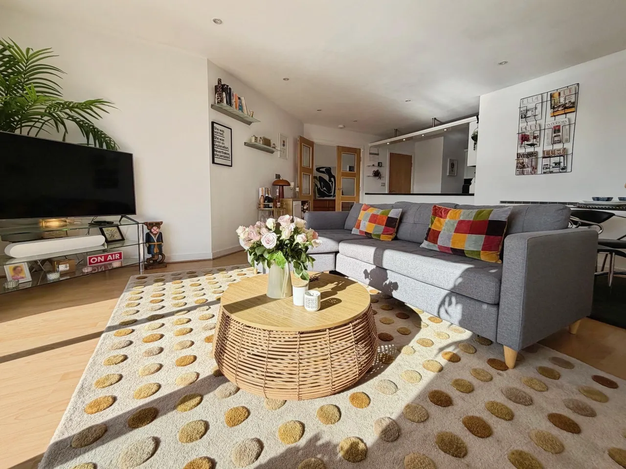 Sovereign Point, The Quays, M50, photo 6