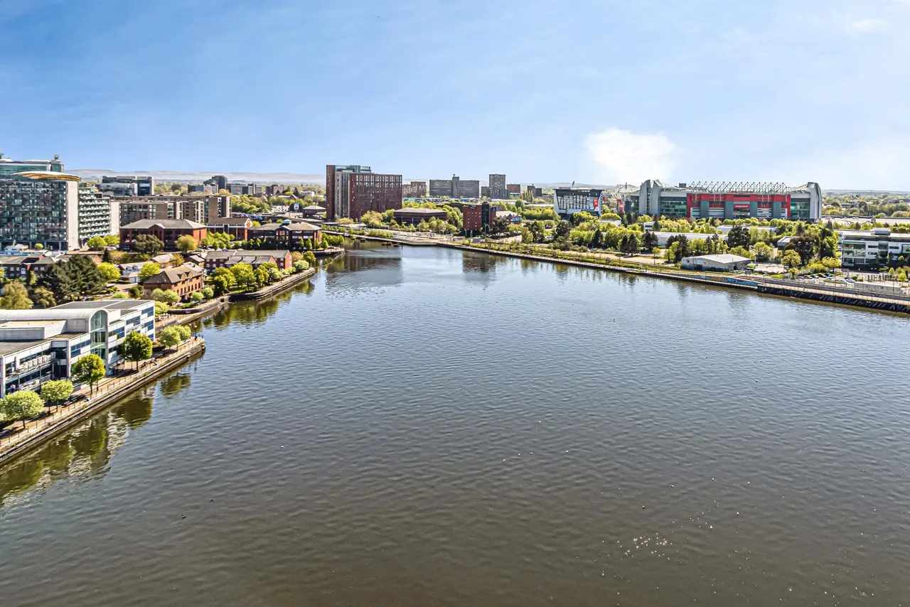 Sovereign Point, The Quays, M50, photo 30