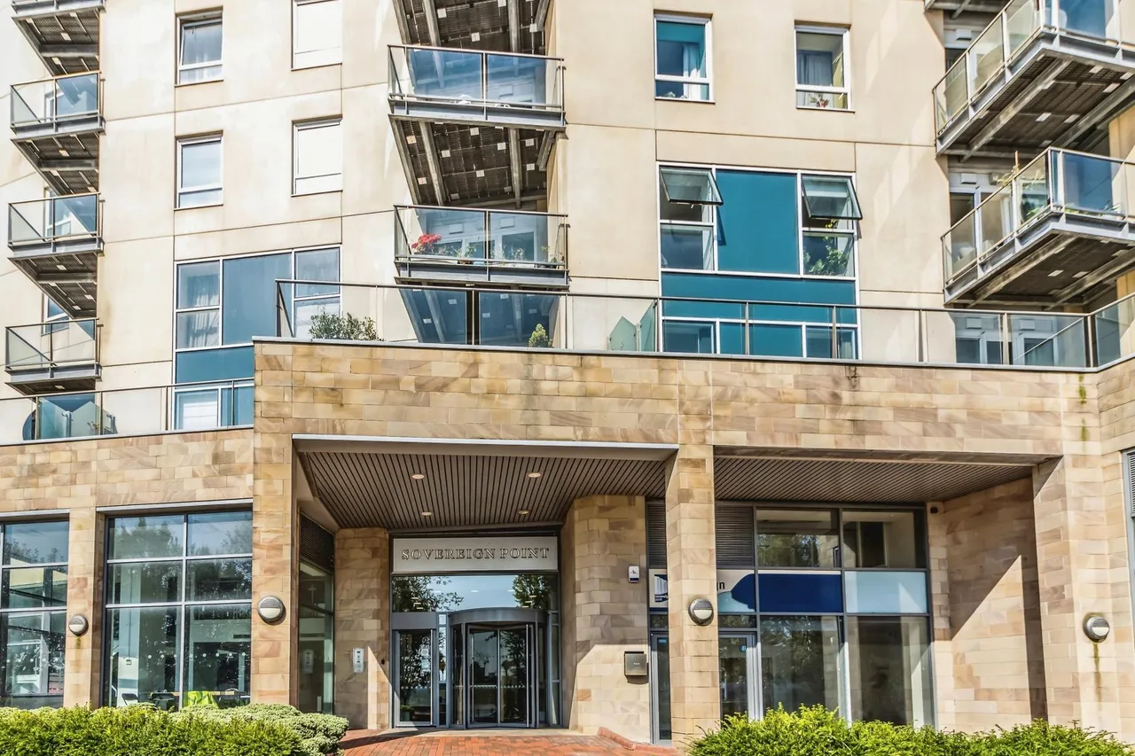 Sovereign Point, The Quays, M50, photo 32