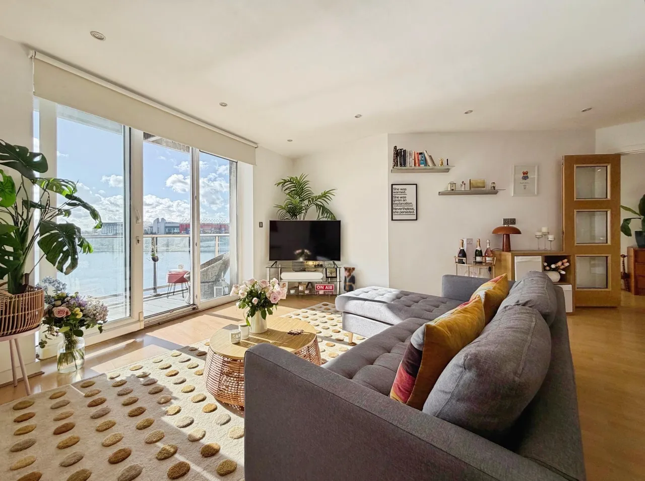 Sovereign Point, The Quays, M50, photo 2