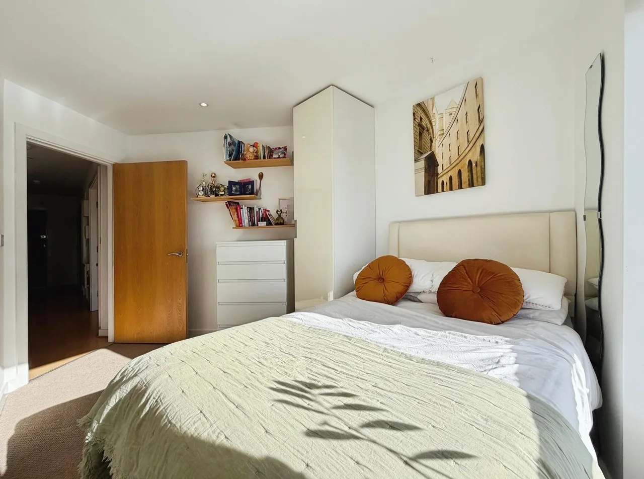 Sovereign Point, The Quays, M50, photo 20
