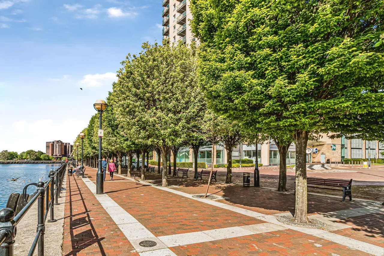 Sovereign Point, The Quays, M50, photo 33