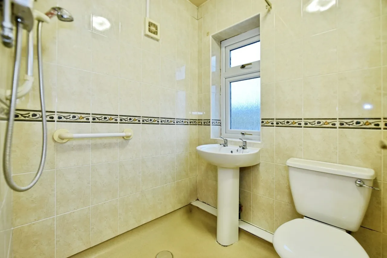 Charnock Crescent, Sheffield, South Yorkshire, S12, photo 7
