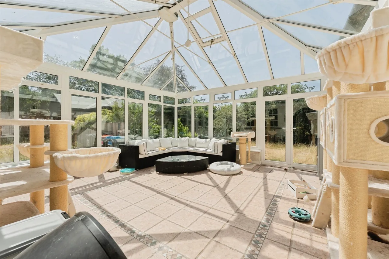 Neston Road, Ness, Neston, photo 5