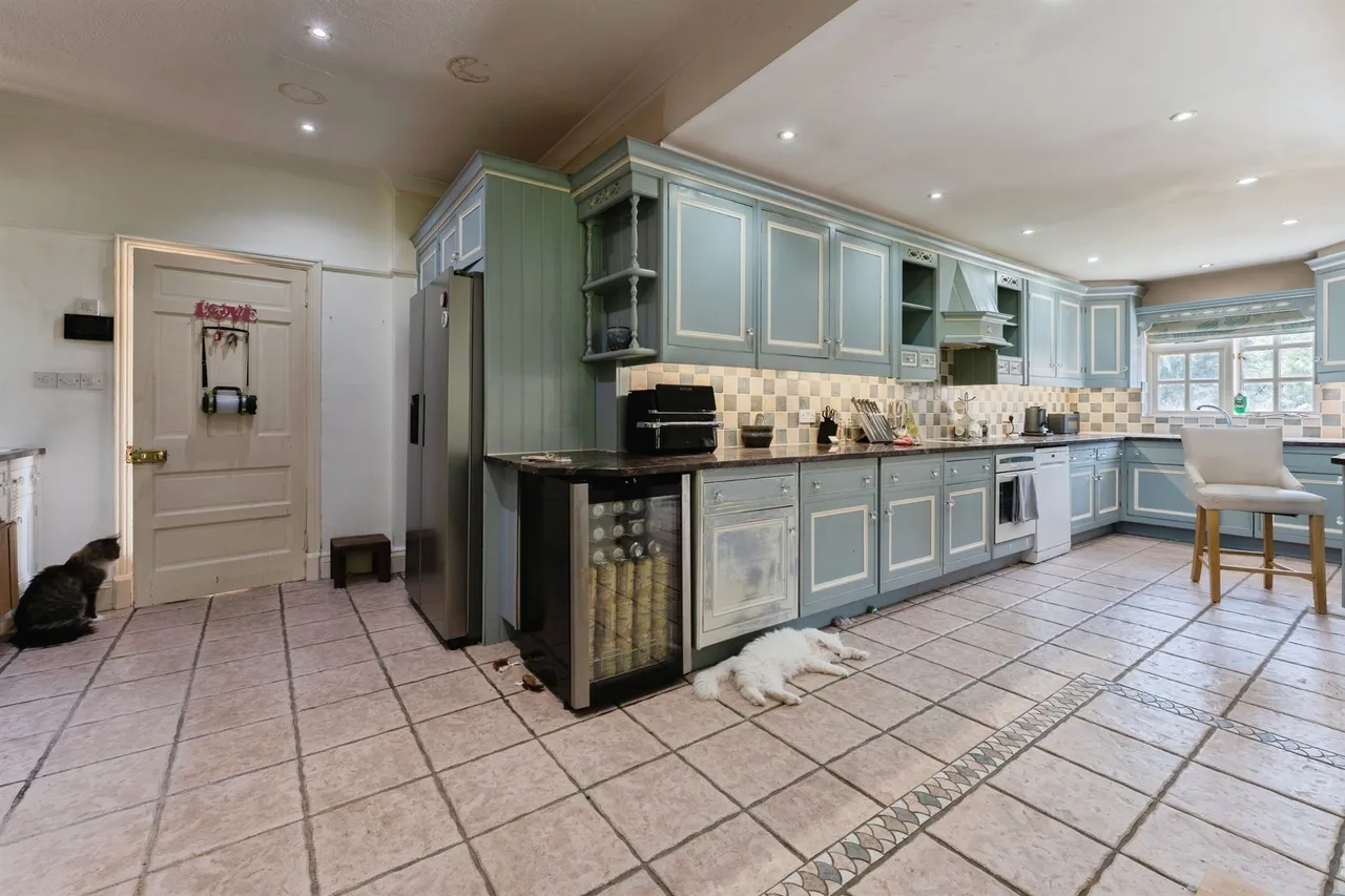 Neston Road, Ness, Neston, photo 6