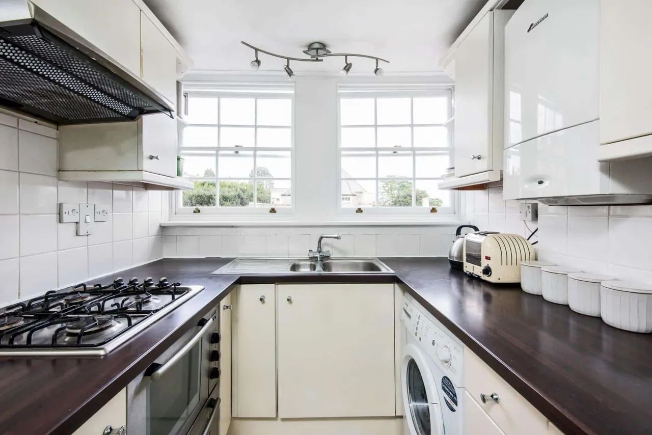 Upper East Hayes, Bath, BA1, photo 4