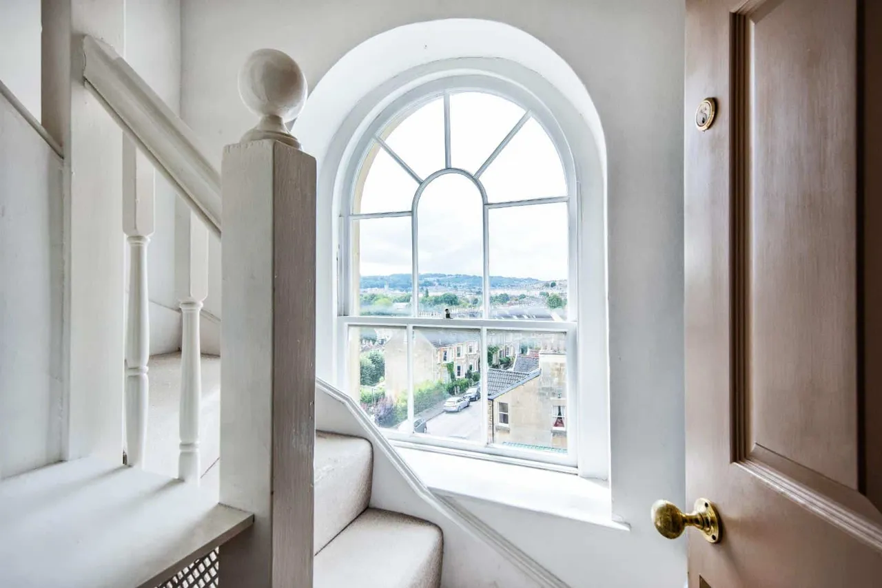 Upper East Hayes, Bath, BA1, photo 10