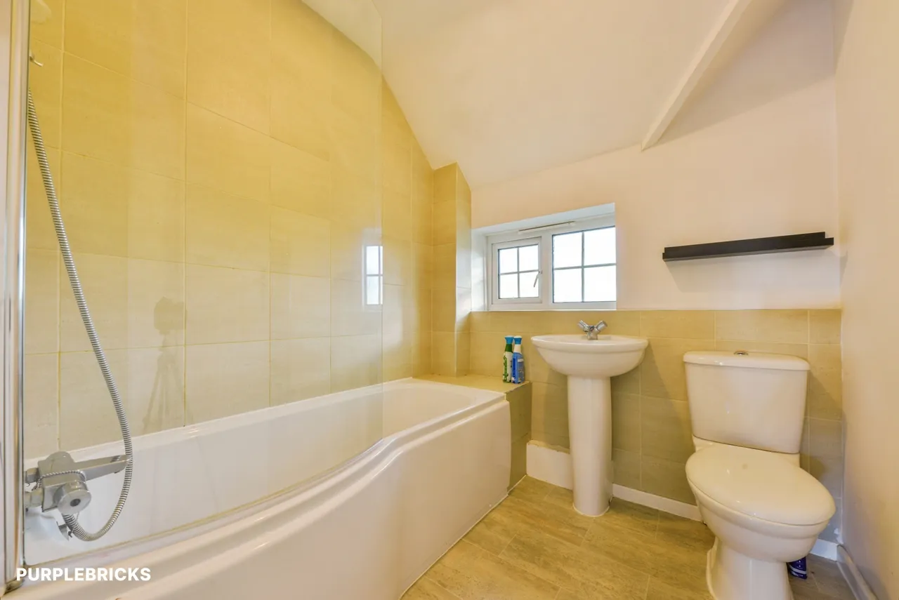 Avon Chase, Henlow, SG16, photo 20