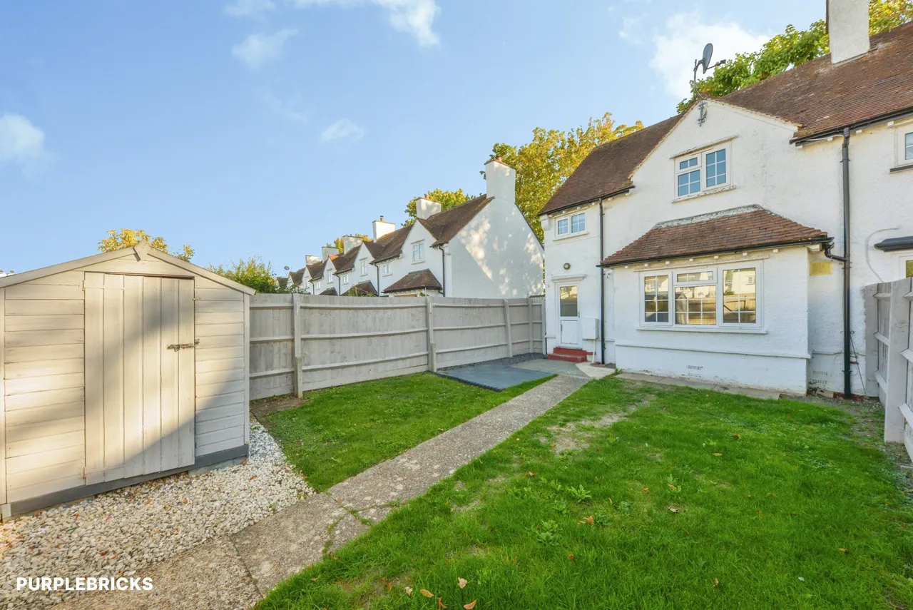 Avon Chase, Henlow, SG16, photo 5