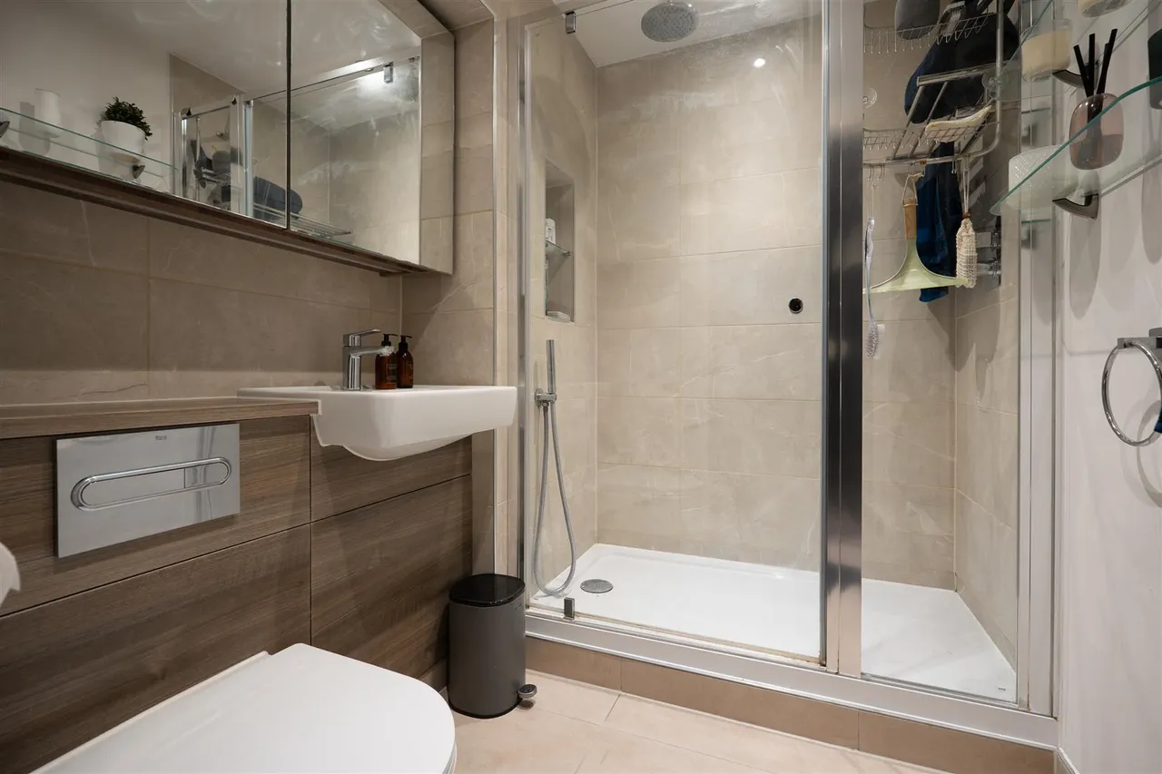 Garnet Place, West Drayton, UB7, photo 13