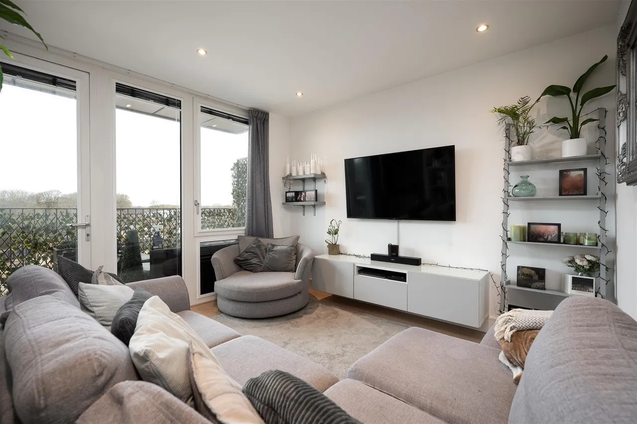 Garnet Place, West Drayton, UB7, photo 2
