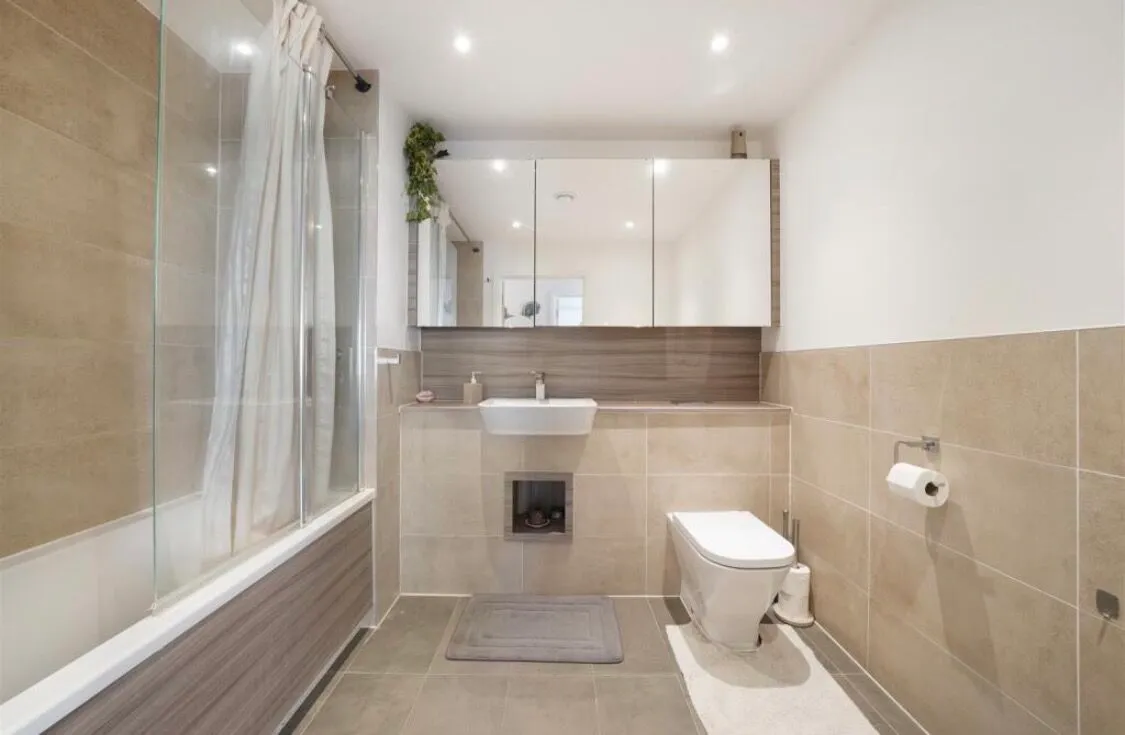 58 Williams Way, Wembley, photo 4