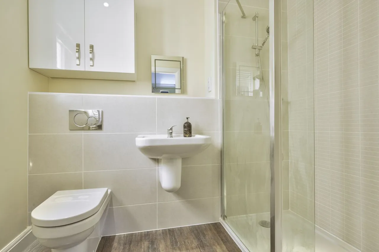 Shilham Way, Cirencester, GL7, photo 18