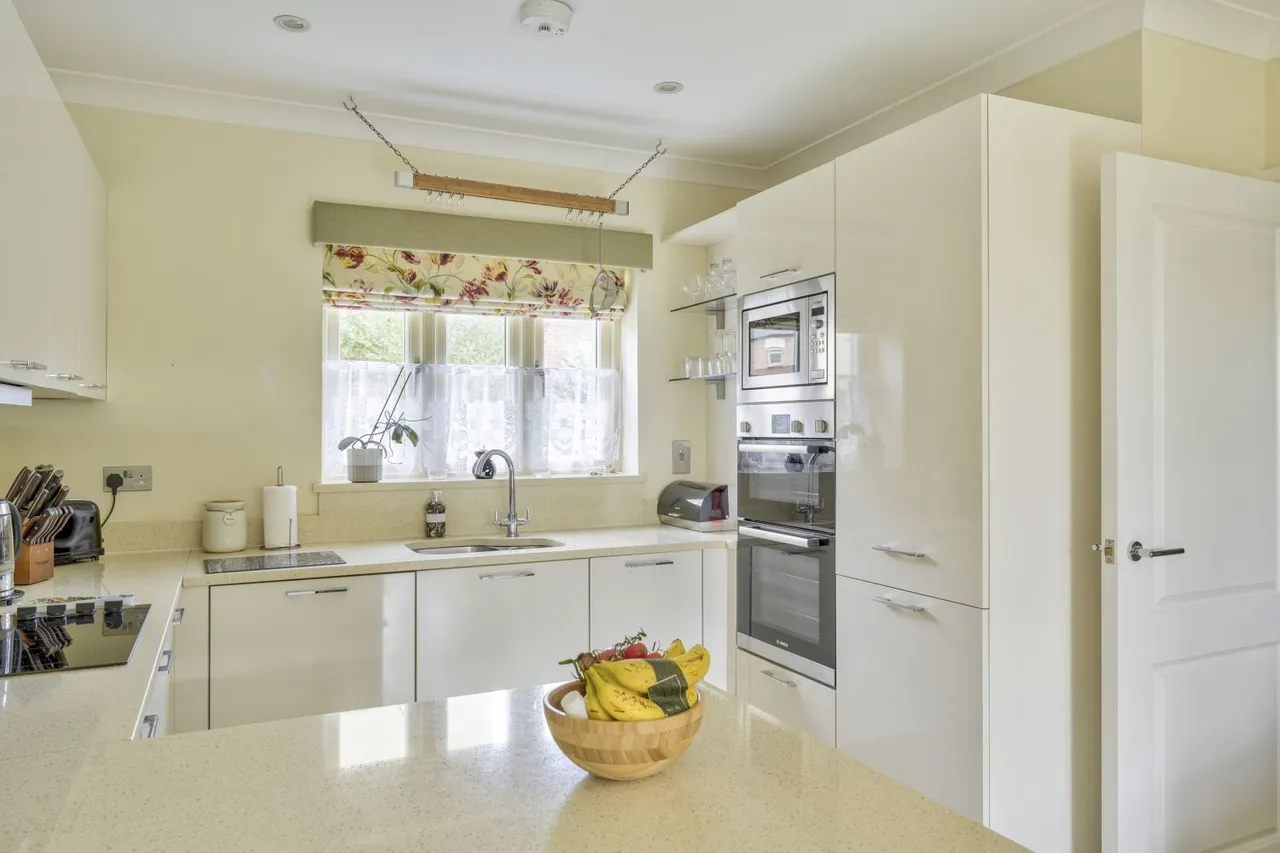 Shilham Way, Cirencester, GL7, photo 10