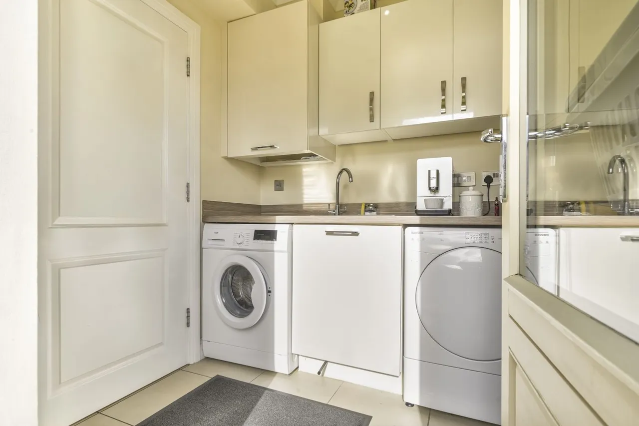 Shilham Way, Cirencester, GL7, photo 12