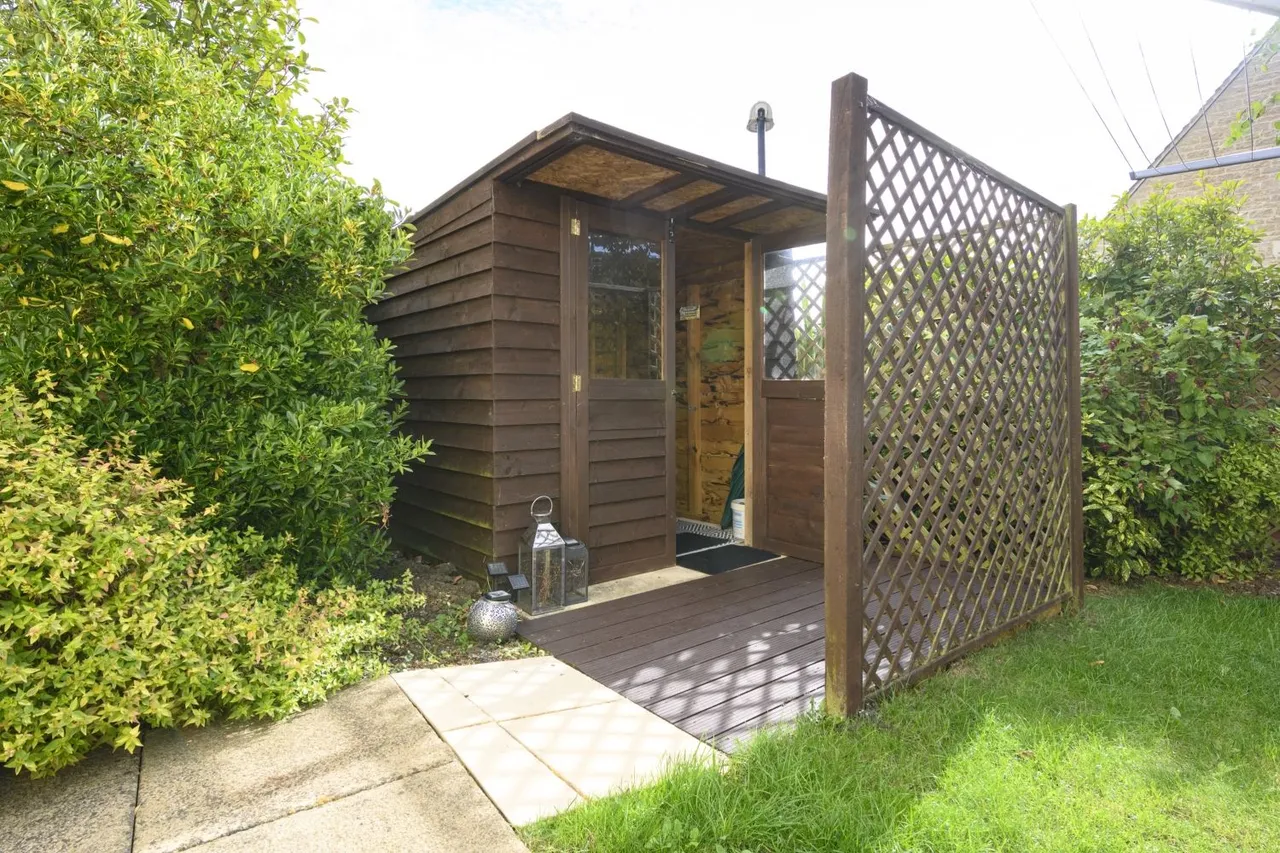 Shilham Way, Cirencester, GL7, photo 25