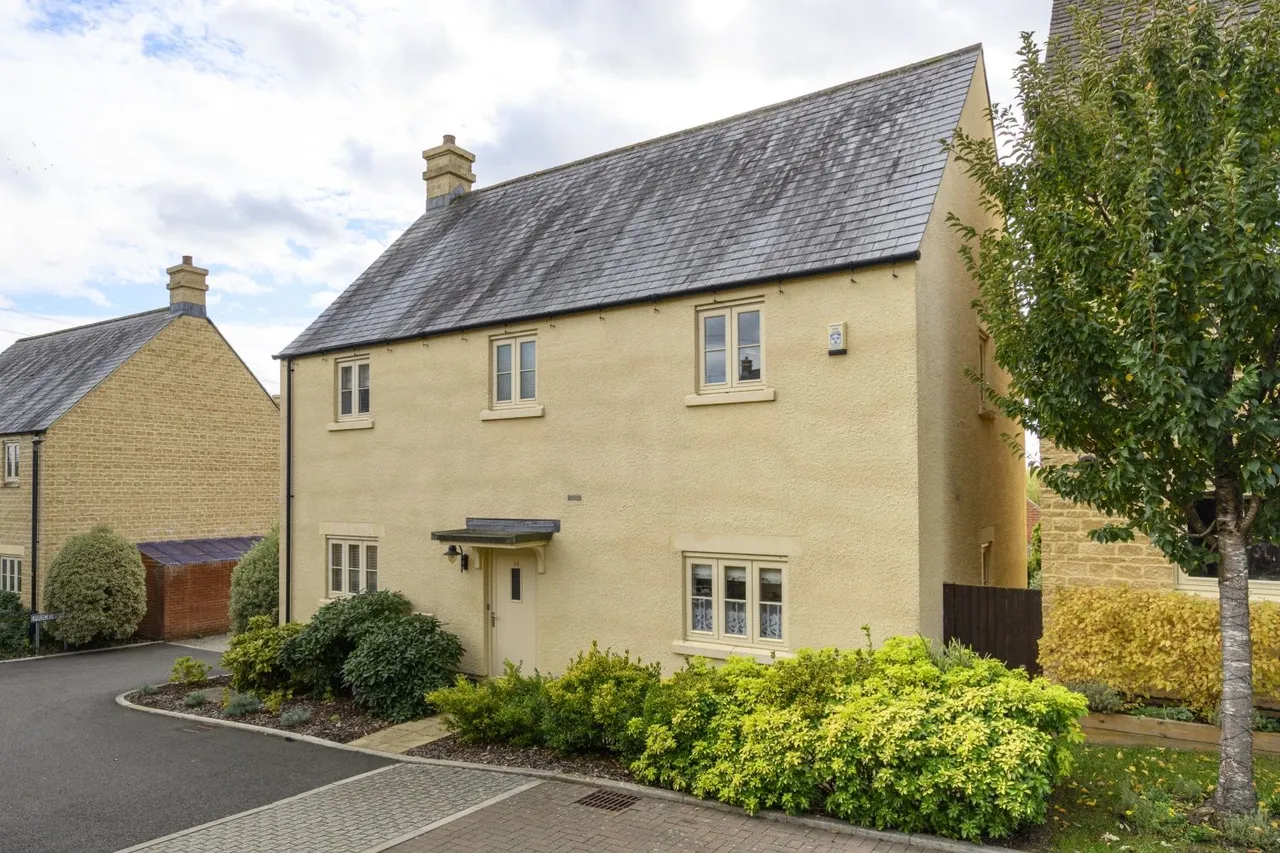 4 bed house for sale, Shilham Way, Cirencester, GL7