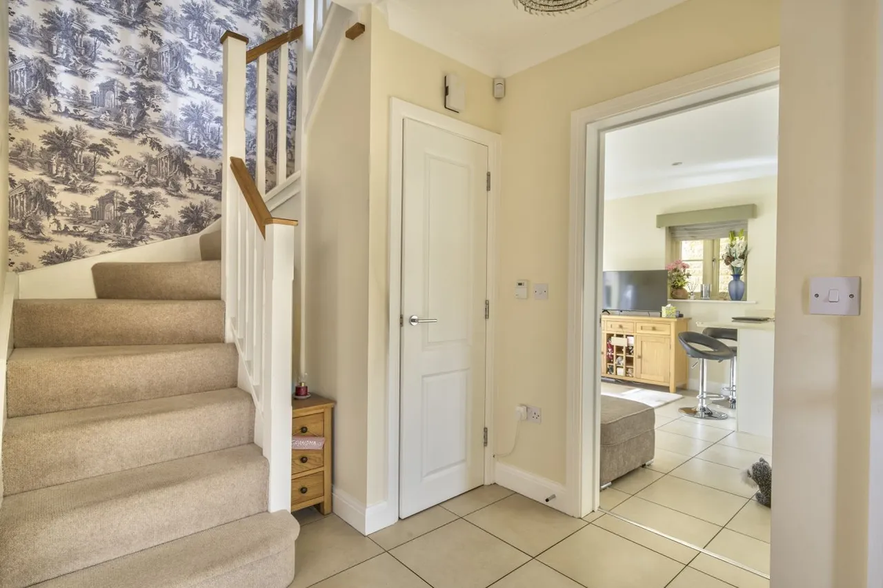 Shilham Way, Cirencester, GL7, photo 5