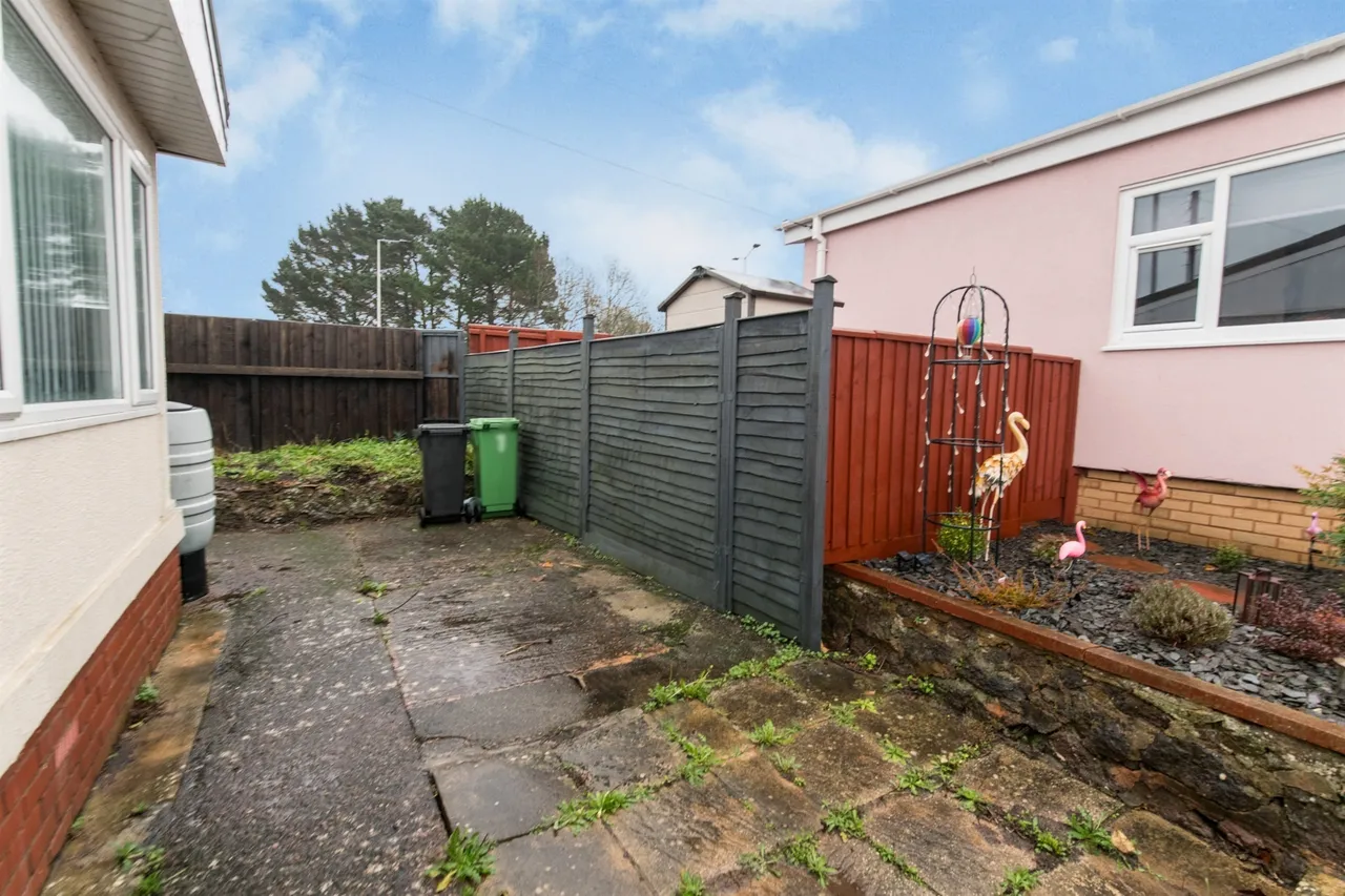 Alexander Walk, Ringswell Park, EX2, photo 8