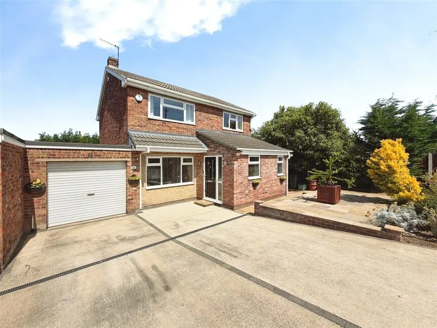 3 bed house for sale — Whiphill Lane, Armthorpe, South Yorkshire, DN3