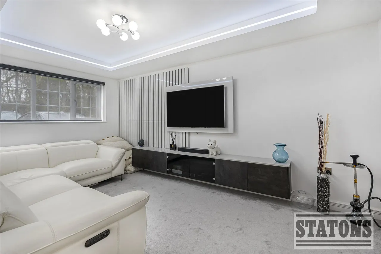Upland Drive, Brookmans Park, Hatfield, Hertfordshire, AL9 6PT, photo 7