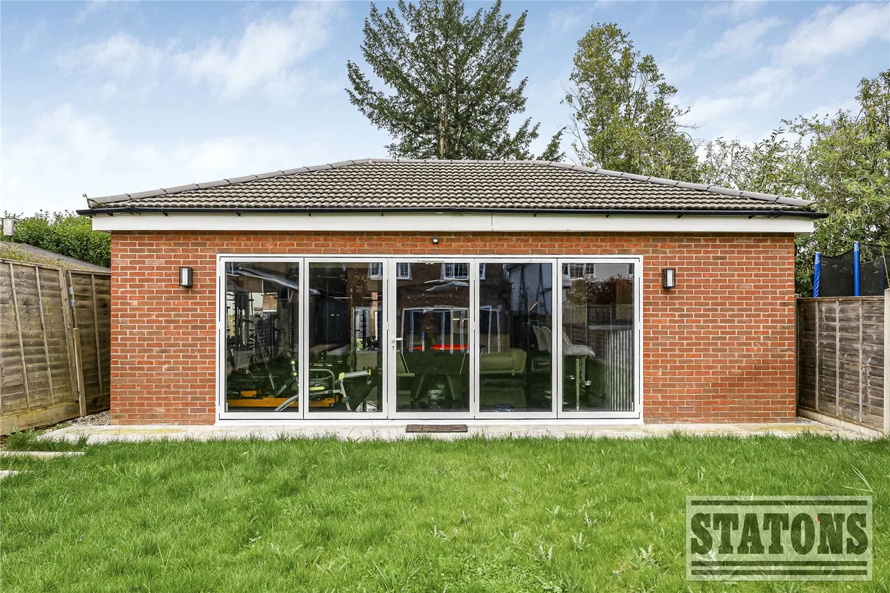 Upland Drive, Brookmans Park, Hatfield, Hertfordshire, AL9 6PT, photo 28