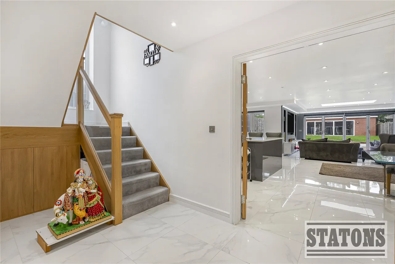 Upland Drive, Brookmans Park, Hatfield, Hertfordshire, AL9 6PT, photo 6
