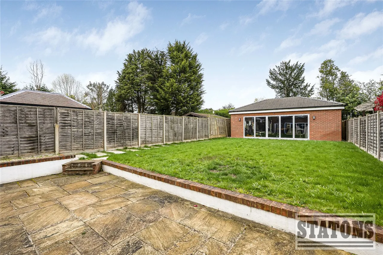 Upland Drive, Brookmans Park, Hatfield, Hertfordshire, AL9 6PT, photo 5
