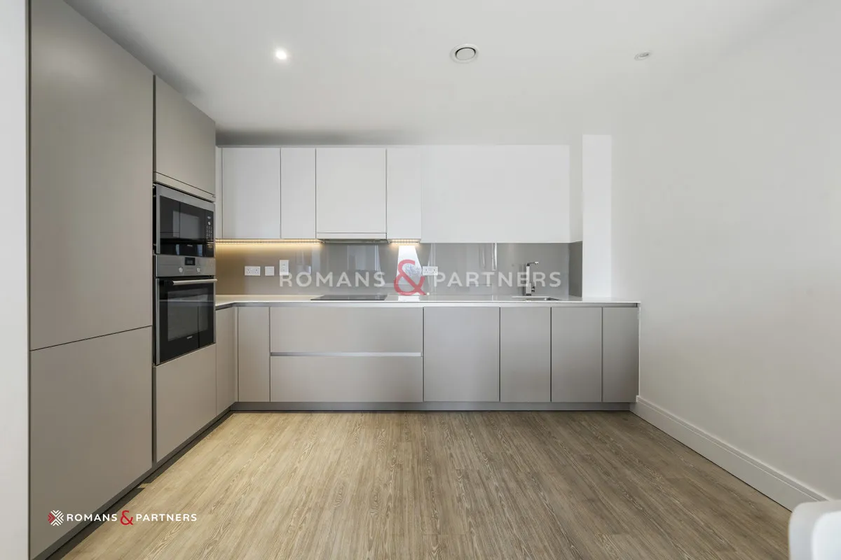 Gaumont Place, Streatham, SW2, photo 5