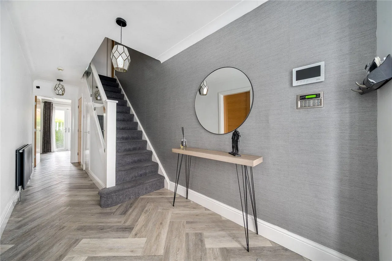 5 bed house for sale, Woodhall Park Crescent East, Stanningley, LS28
