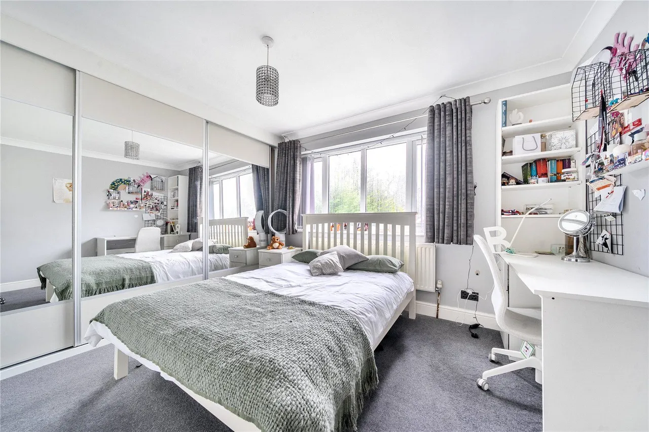 Woodhall Park Crescent East, Stanningley, LS28, photo 9